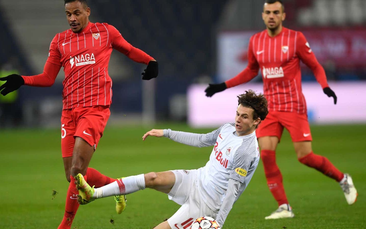 开云官网-萨尔茨堡对阵塞维利亚，备战积分争夺战，气势如虹