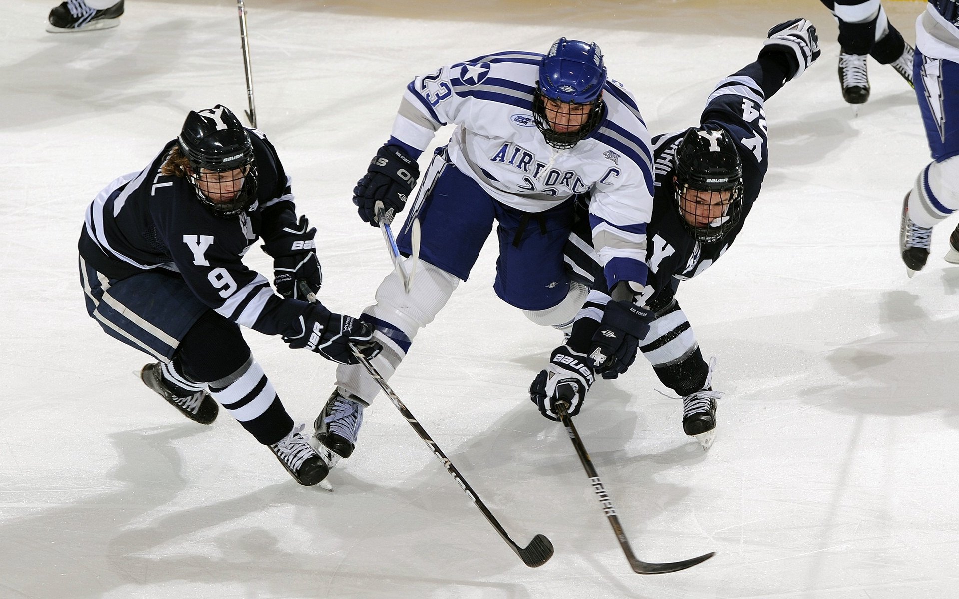 开云体育登录-当格林亮出獠牙，魔术的季后赛版图正在重新拼装