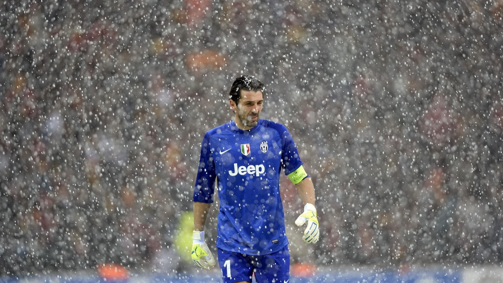 当沙漠之狐咬碎童话,突尼斯熔炉烤化丹麦,弗拉霍维奇烈火映照巴尔干